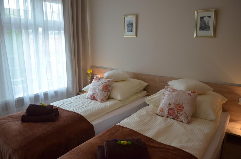 Royal Route 29 Comfort Rooms Krakau Exterior foto