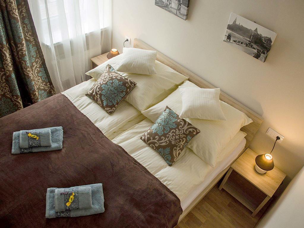 Royal Route 29 Comfort Rooms Krakau Exterior foto