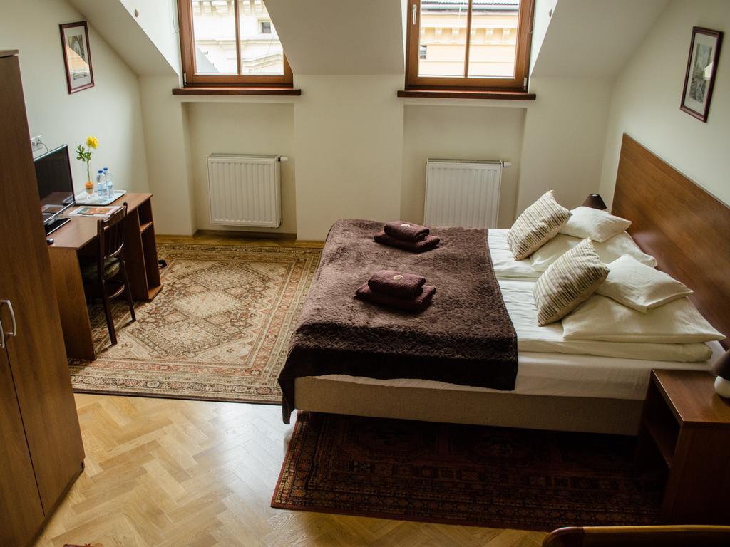 Royal Route 29 Comfort Rooms Krakau Exterior foto