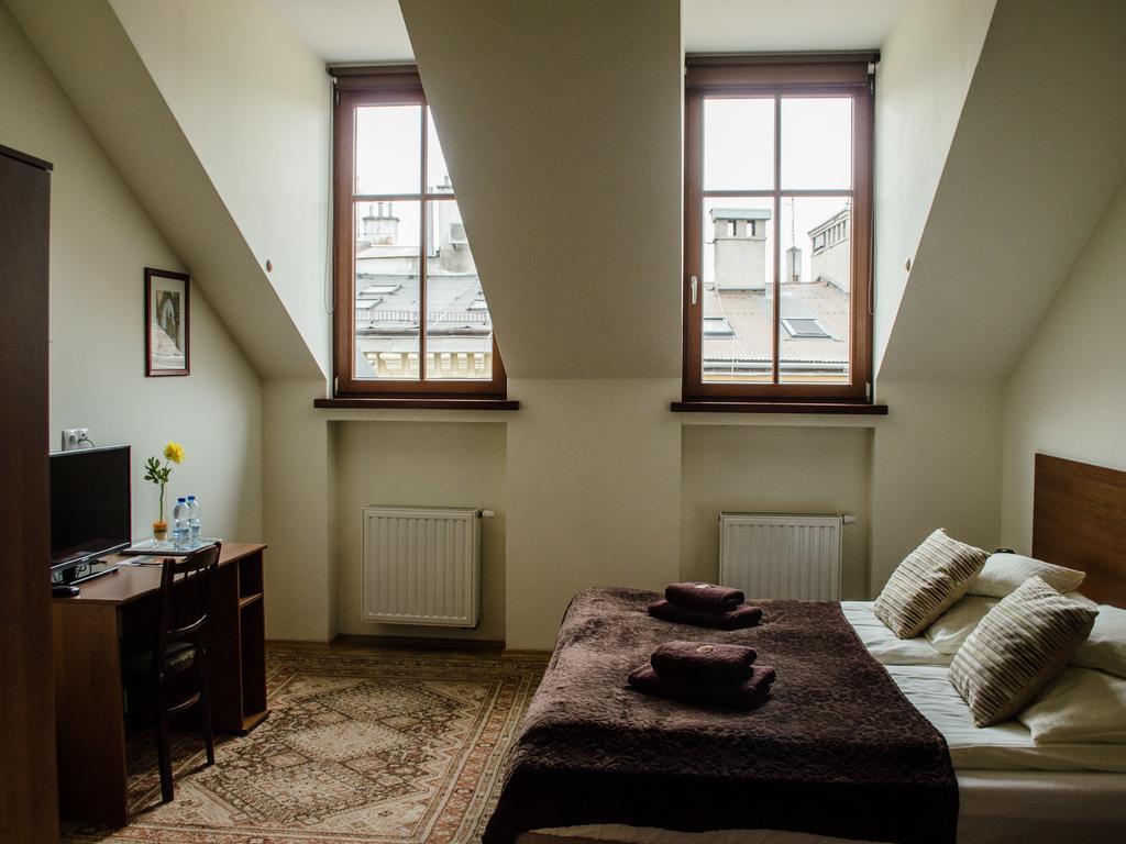 Royal Route 29 Comfort Rooms Krakau Exterior foto