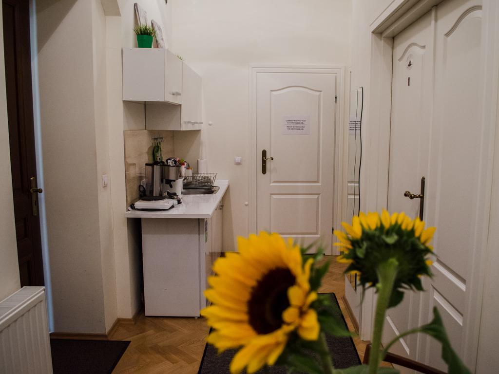 Royal Route 29 Comfort Rooms Krakau Exterior foto