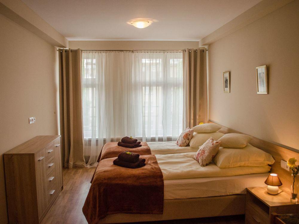 Royal Route 29 Comfort Rooms Krakau Exterior foto