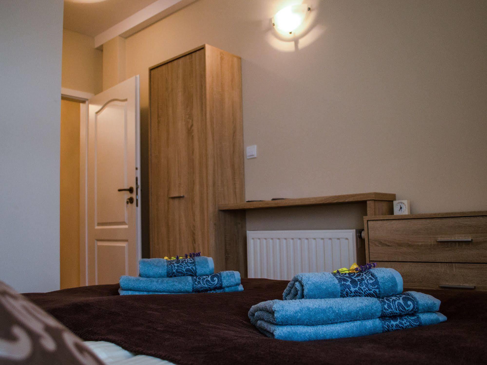 Royal Route 29 Comfort Rooms Krakau Exterior foto